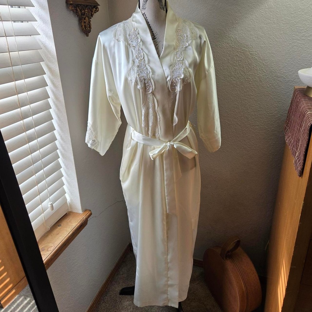 California Dynasty Satin Lace robe